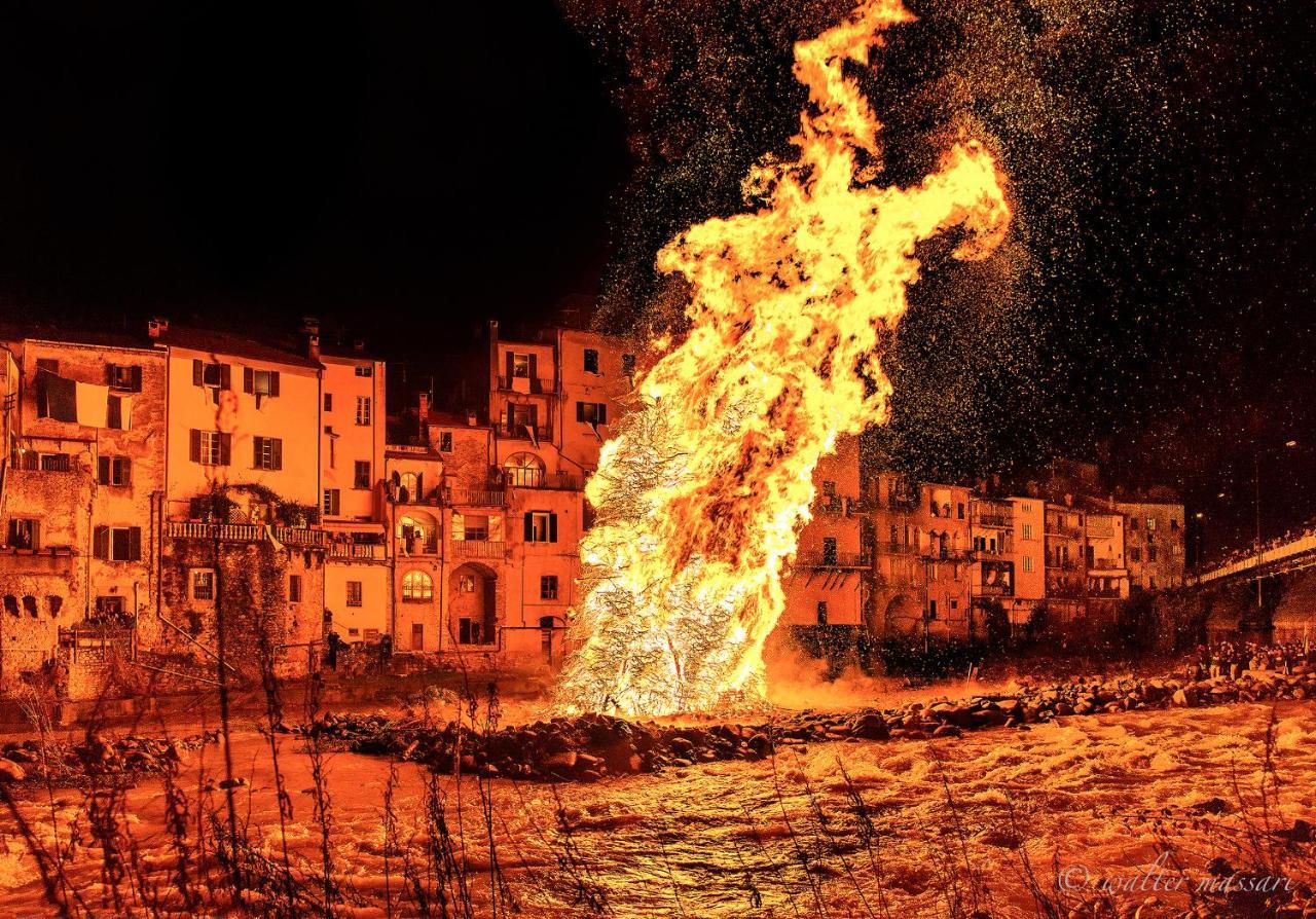 Ca' Di Sommoborgo, Nel Cuore Di Pontremoli Exterior photo